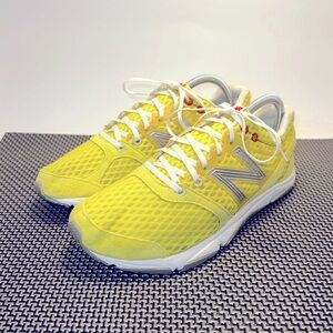 New Balance 730 Ultra light Sneakers Women 8.5